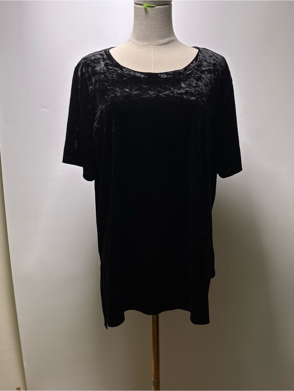 Lane Bryant Black Velvet Short Sleeve Blouse Size 18/20